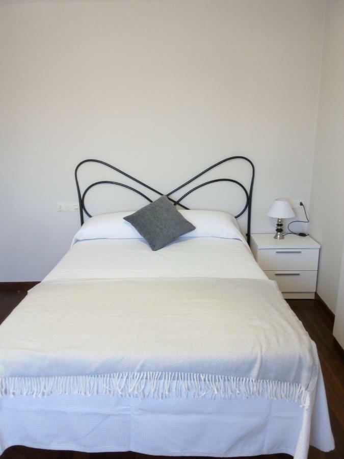 Casa Tia Lola Villa ซานติอาโก เด กอมโปสเตลา ภายนอก รูปภาพ