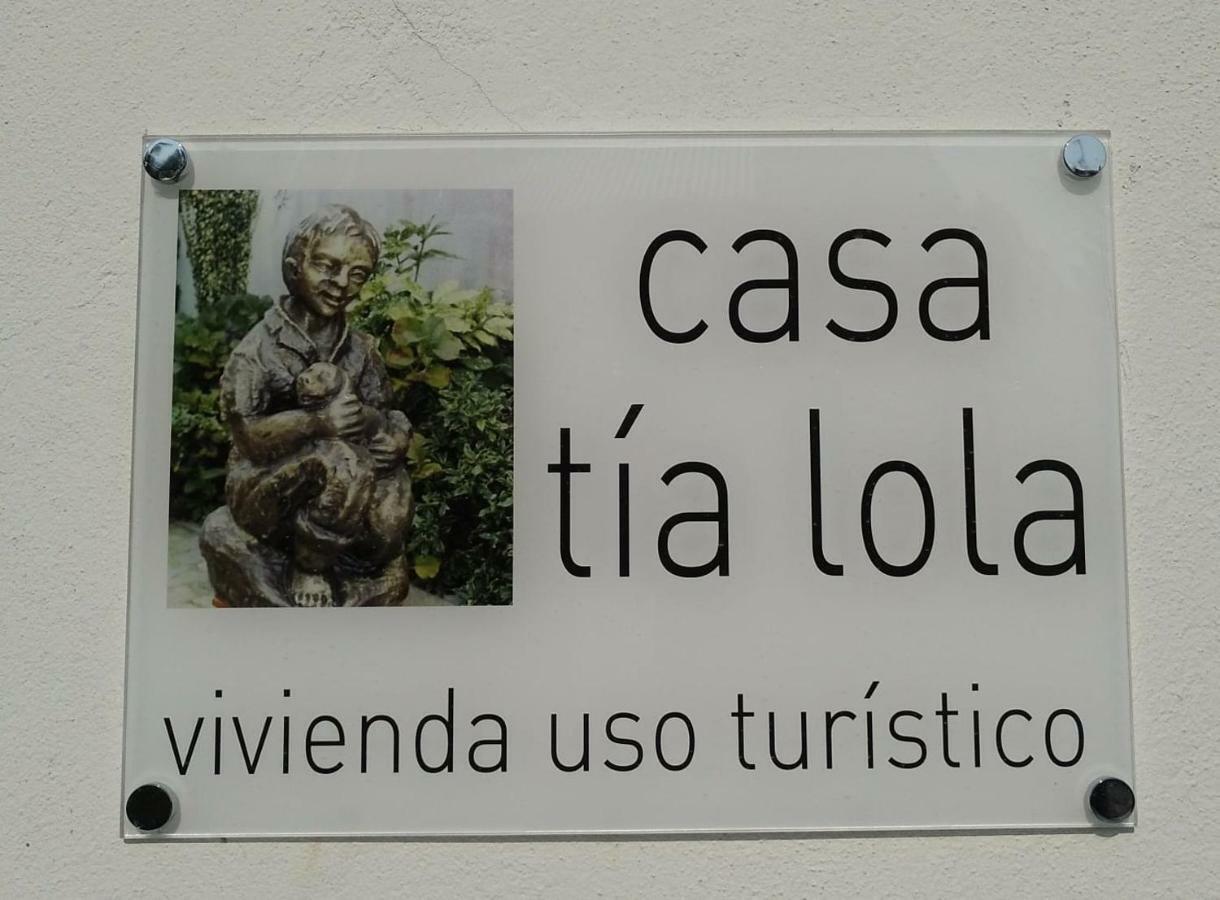 Casa Tia Lola Villa ซานติอาโก เด กอมโปสเตลา ภายนอก รูปภาพ
